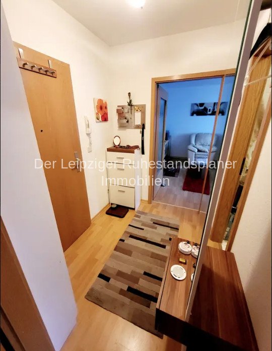 Verkauft !!! Möblierte 2 - Raumwohnung mit Balkon und guter Anbindung