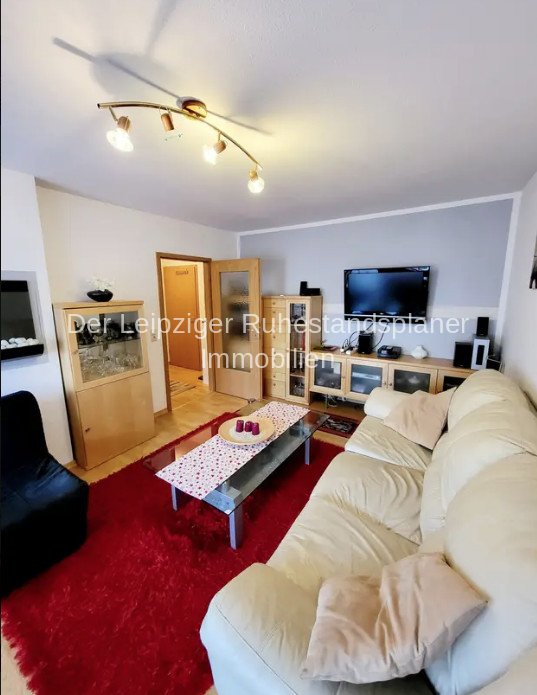 Verkauft !!! Möblierte 2 - Raumwohnung mit Balkon und guter Anbindung