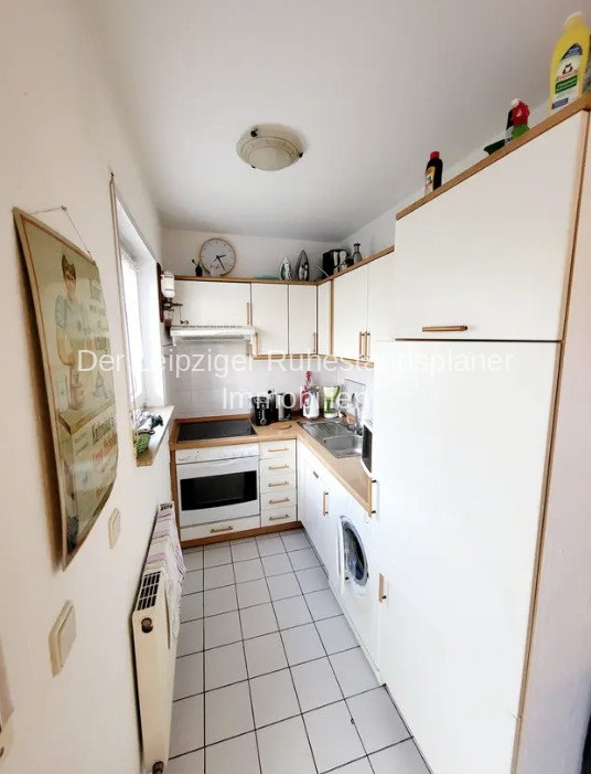 Verkauft !!! Möblierte 2 - Raumwohnung mit Balkon und guter Anbindung